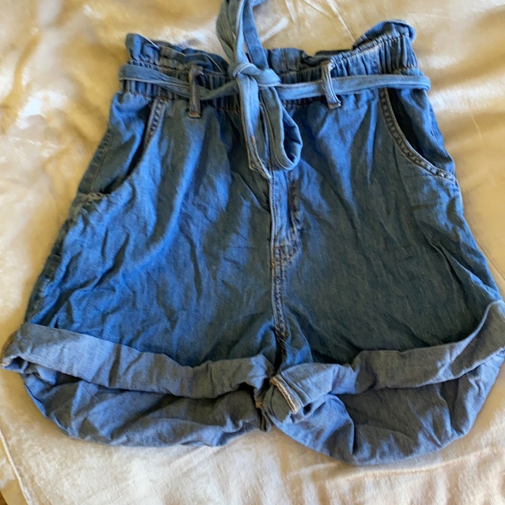 H & M shorts